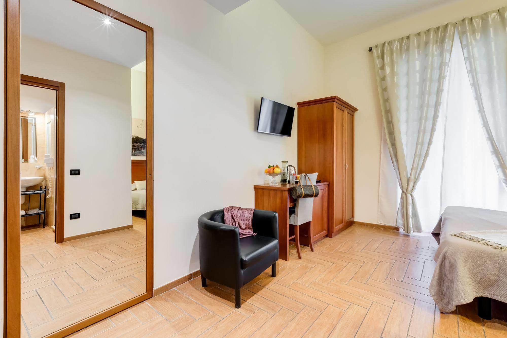 Отель Residenza Roma Экстерьер фото